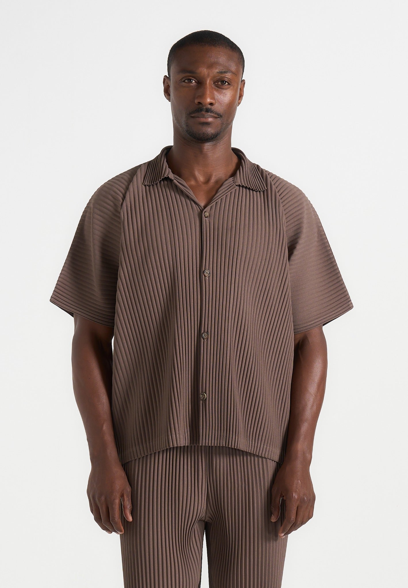 justin-pleated-boxy-shirt-brown