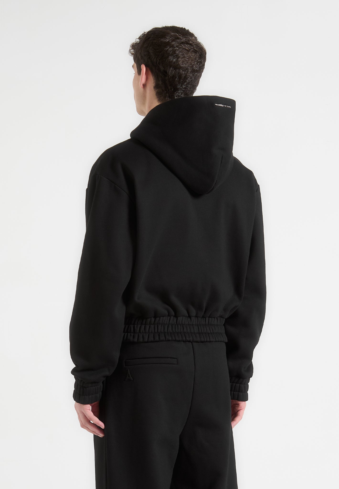 eternel-cropped-zip-hoodie-black