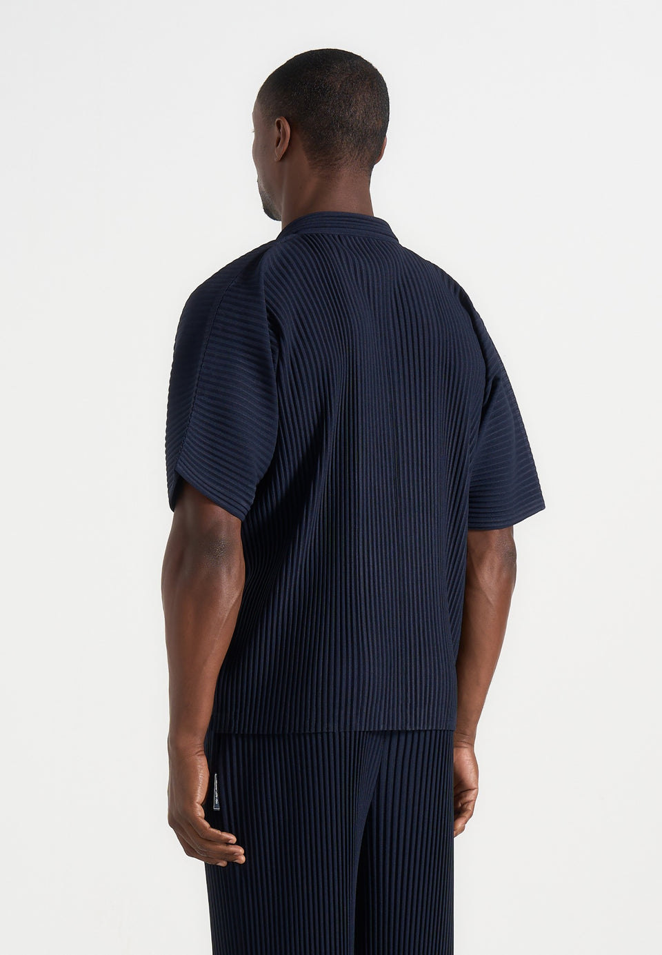 justin-pleated-boxy-shirt-navy