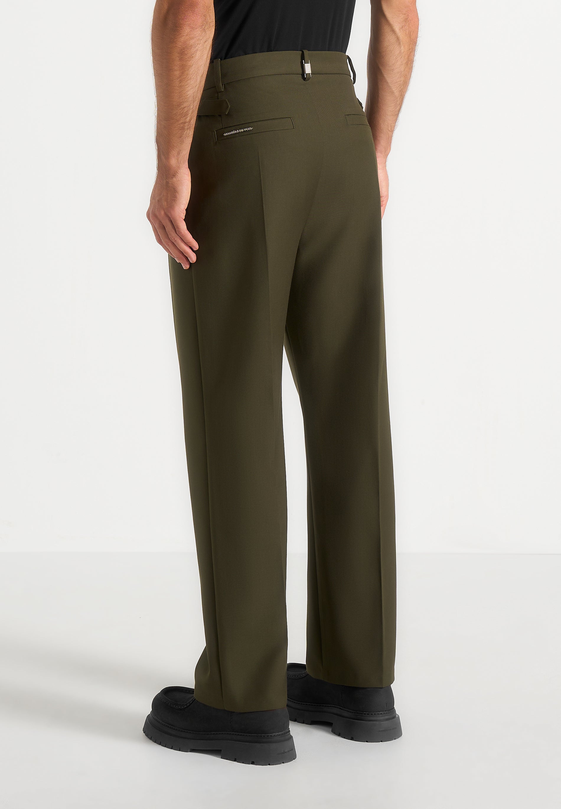 Pierre - Relaxed Fit Pleated Tailored Trousers - Olive