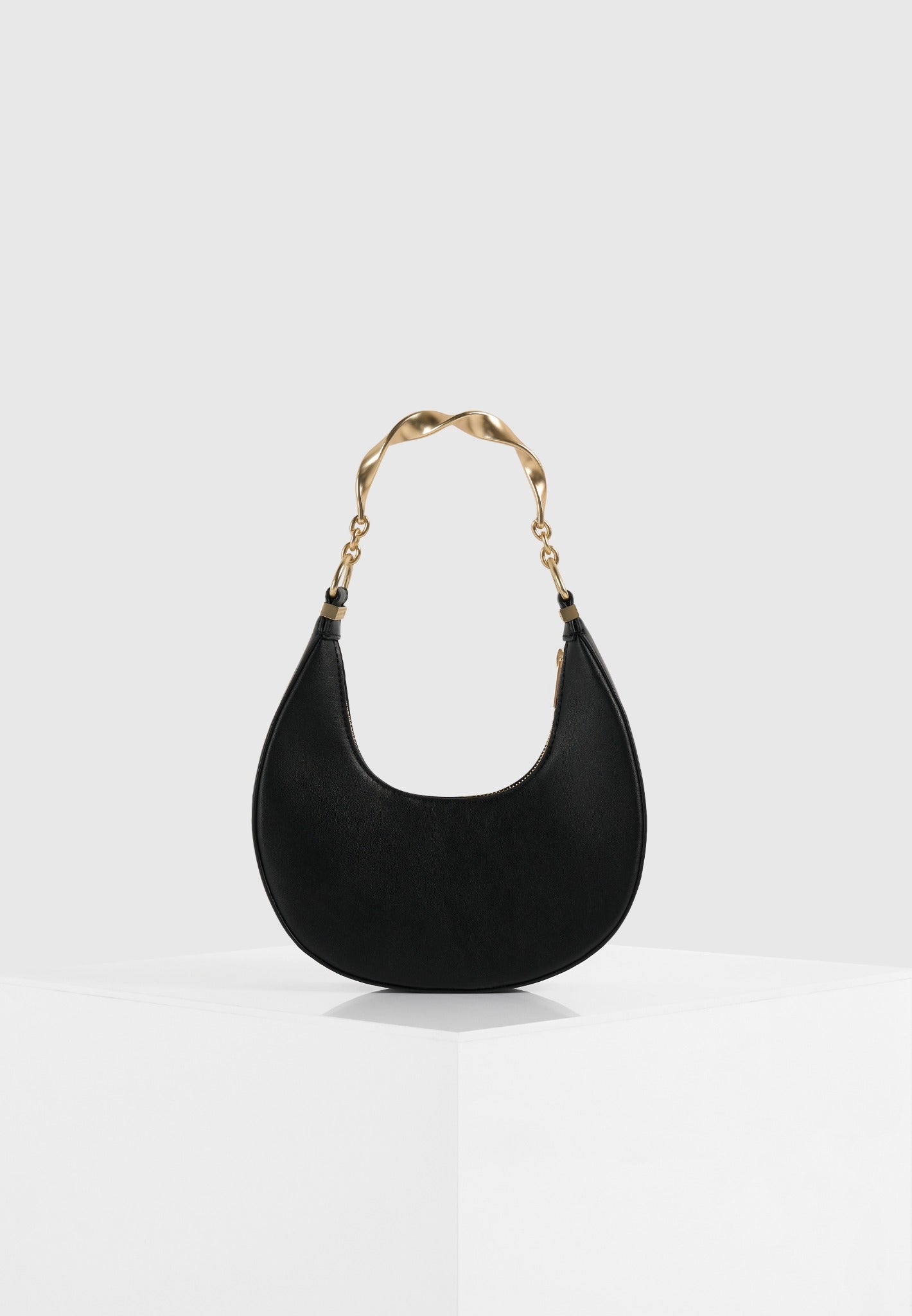 sadie-sculpted-leather-crescent-bag-black