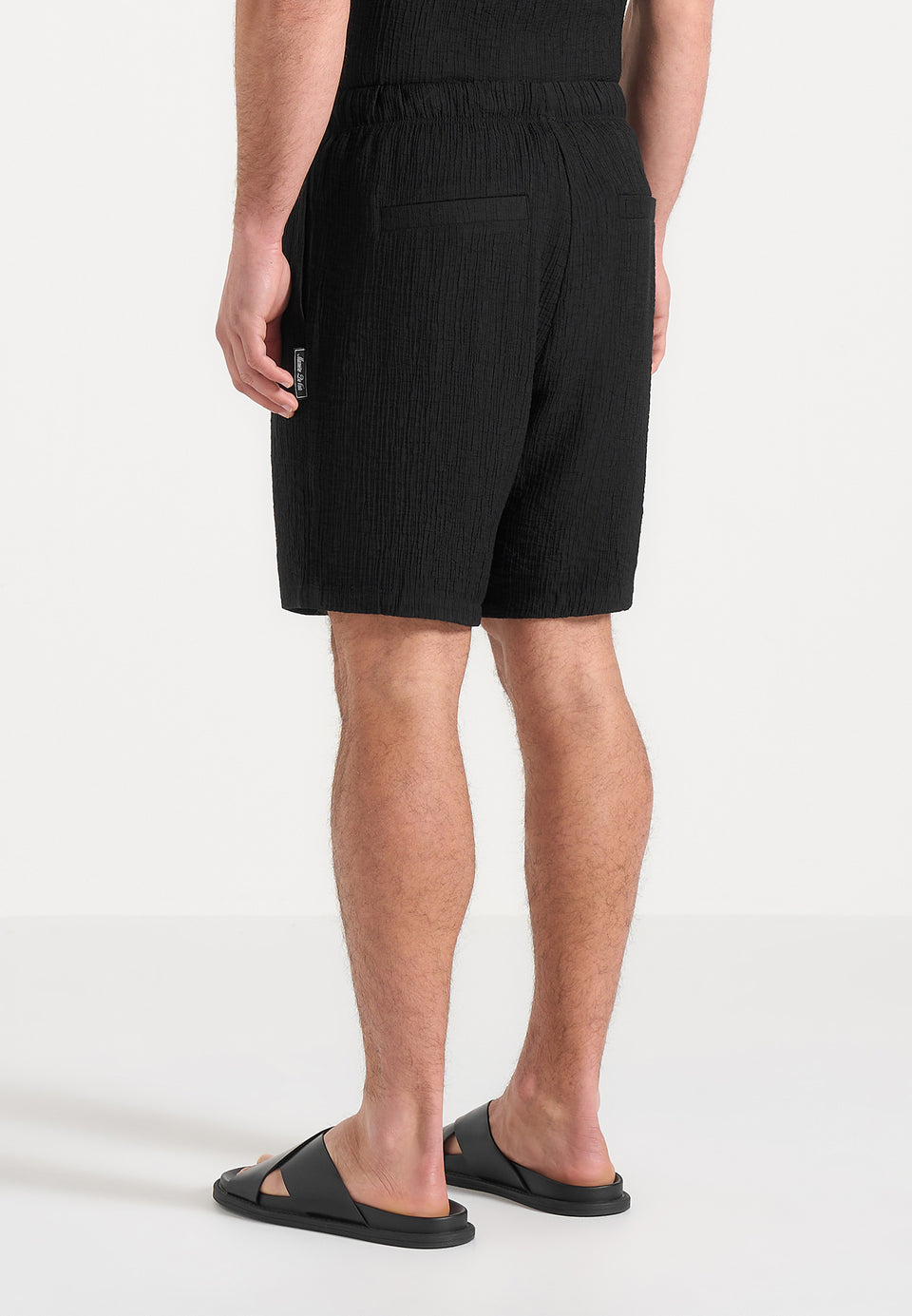 ari-unisex-textured-shorts-black