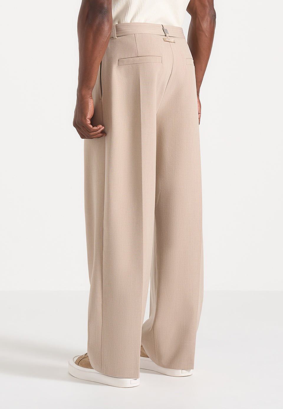 loic-wide-leg-tailored-trousers-with-belt-beige