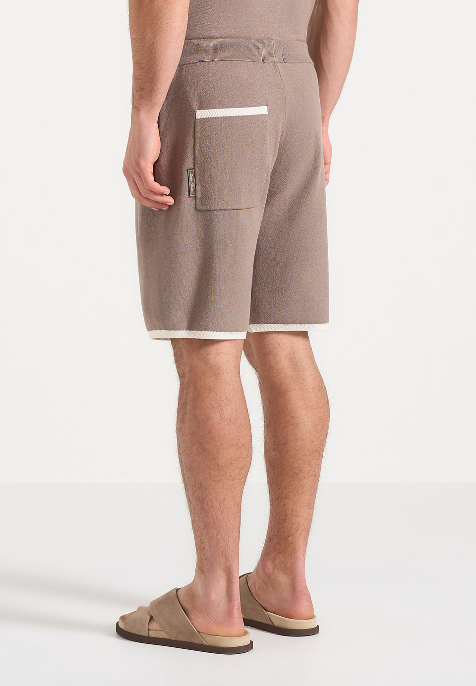 regis-contrast-detail-knit-shorts-mushroom