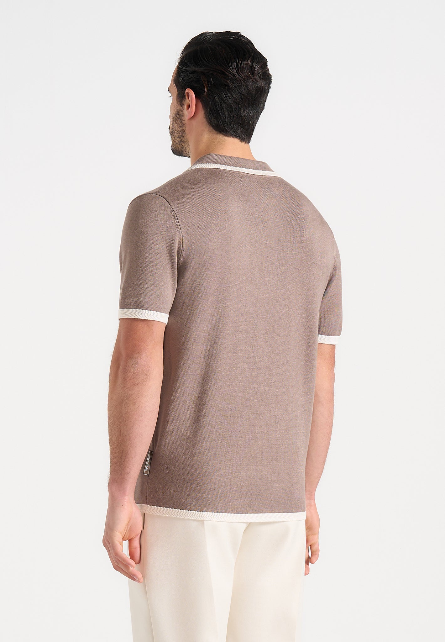 lambert-contrast-detail-knit-polo-shirt-mushroom