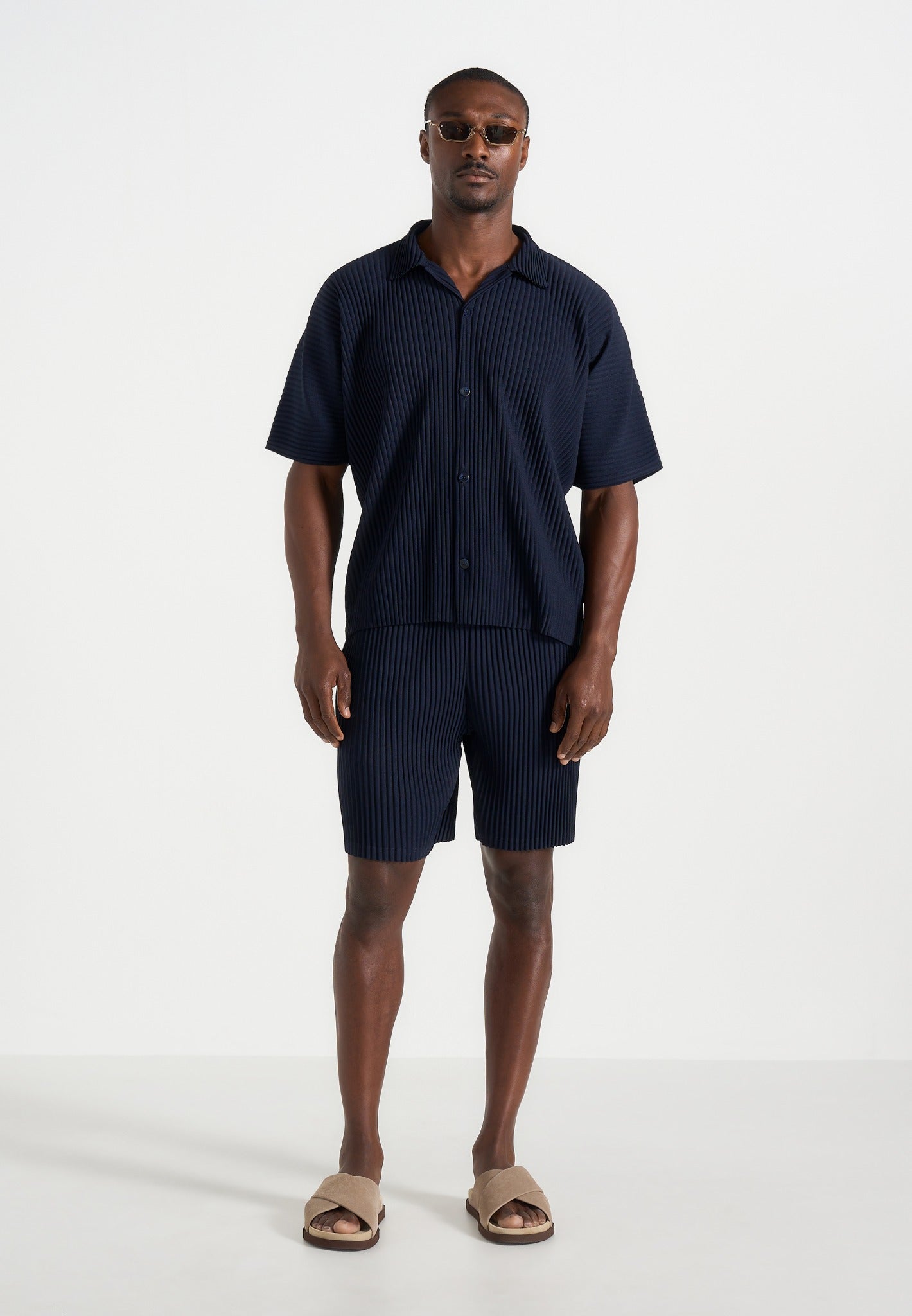 drew-pleated-shorts-navy