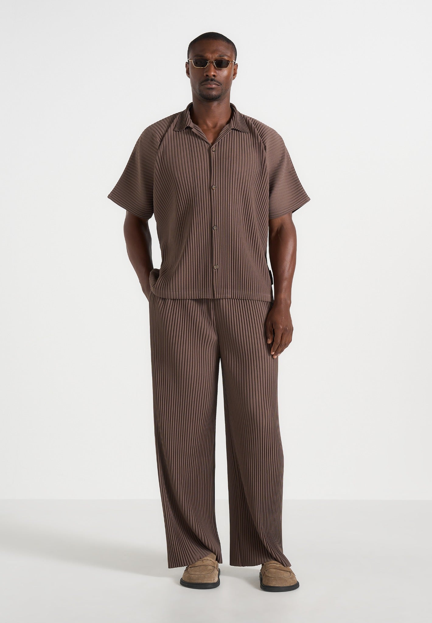 justin-pleated-boxy-shirt-brown