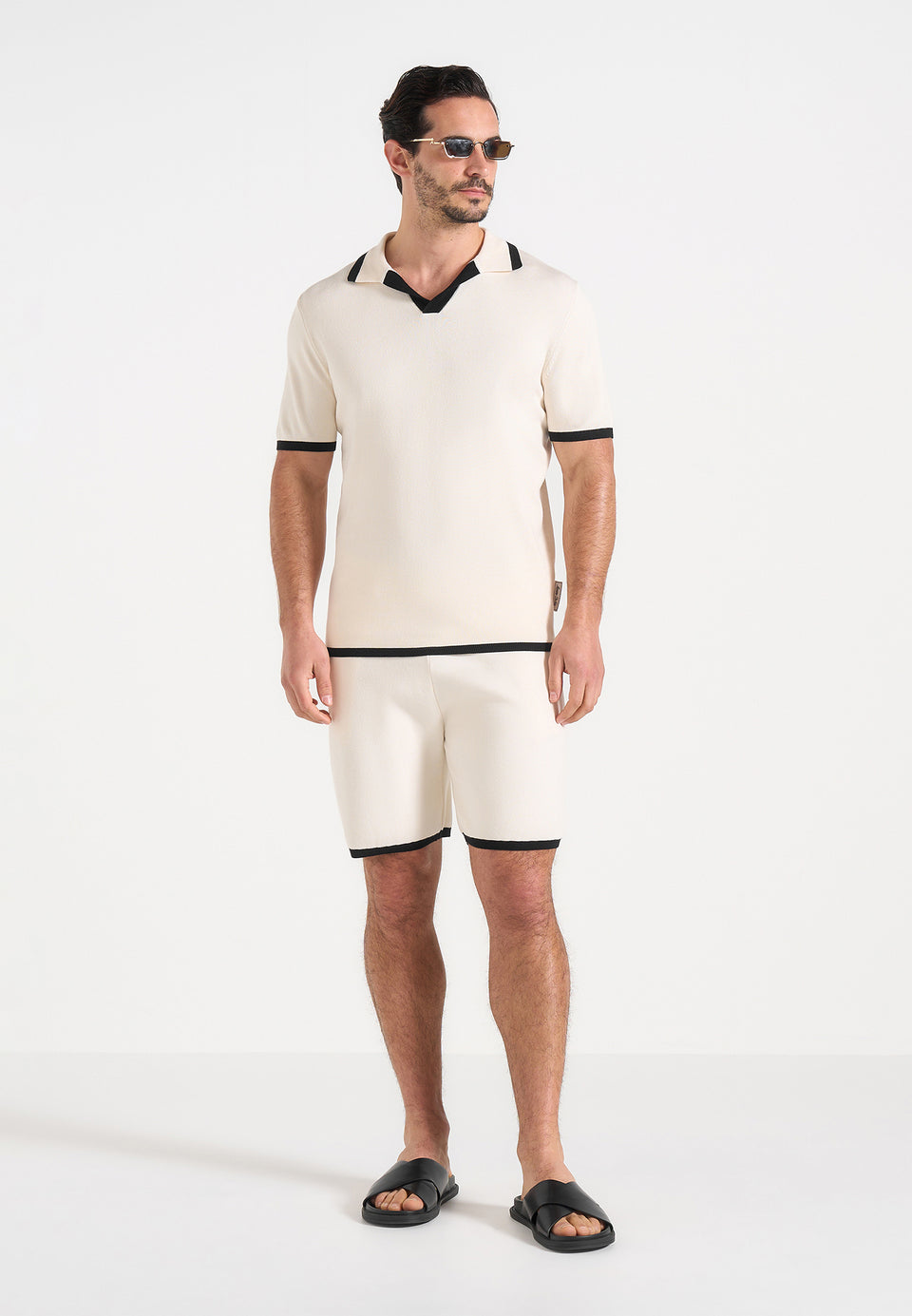 regis-contrast-detail-knit-shorts-cream