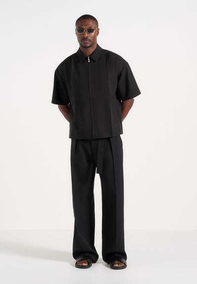 aven-boxy-shirt-with-crease-black