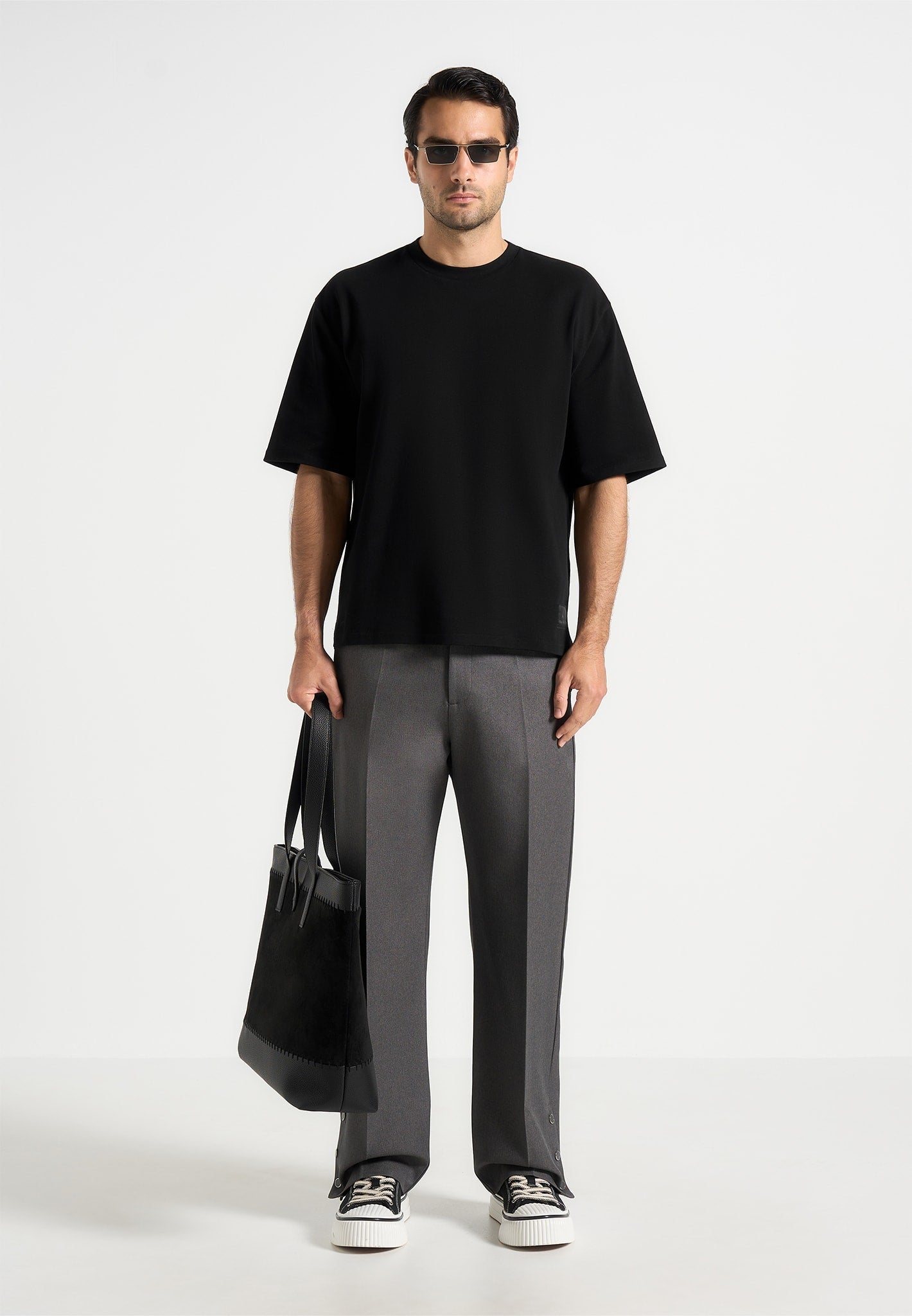 ts007-unisex-relaxed-fit-cotton-t-shirt-black