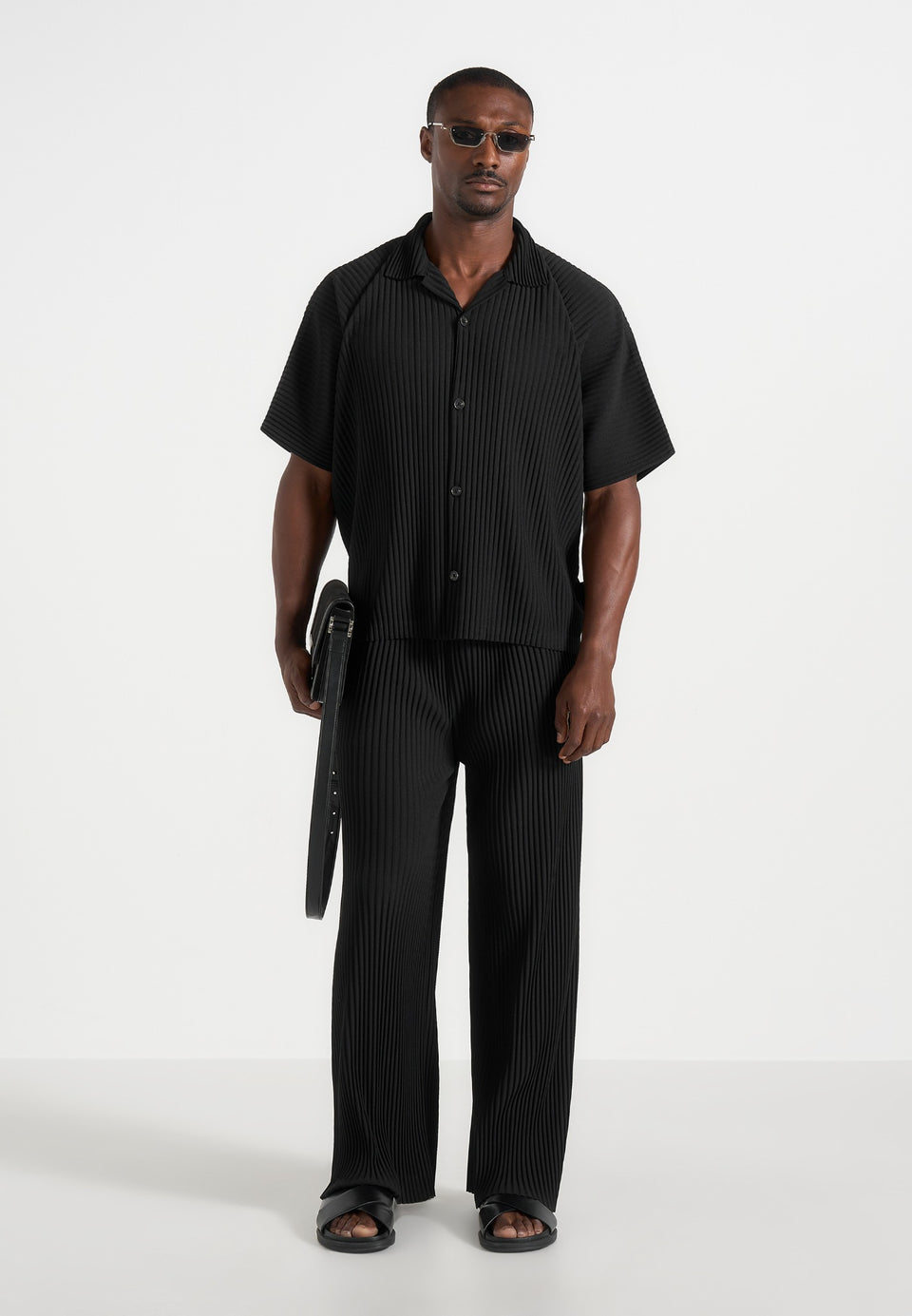 justin-pleated-boxy-shirt-black