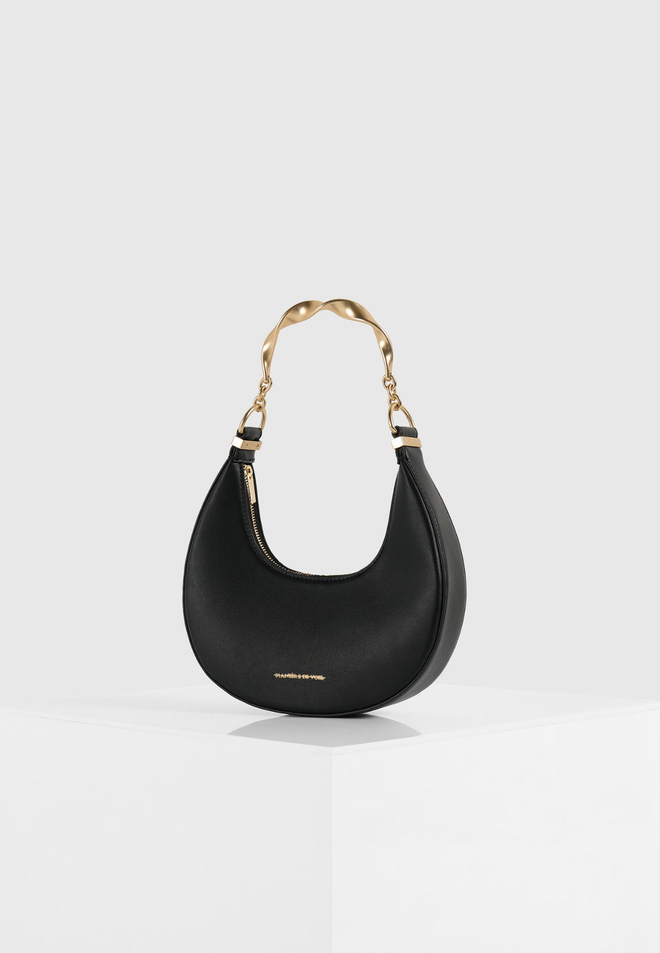 sadie-sculpted-leather-crescent-bag-black