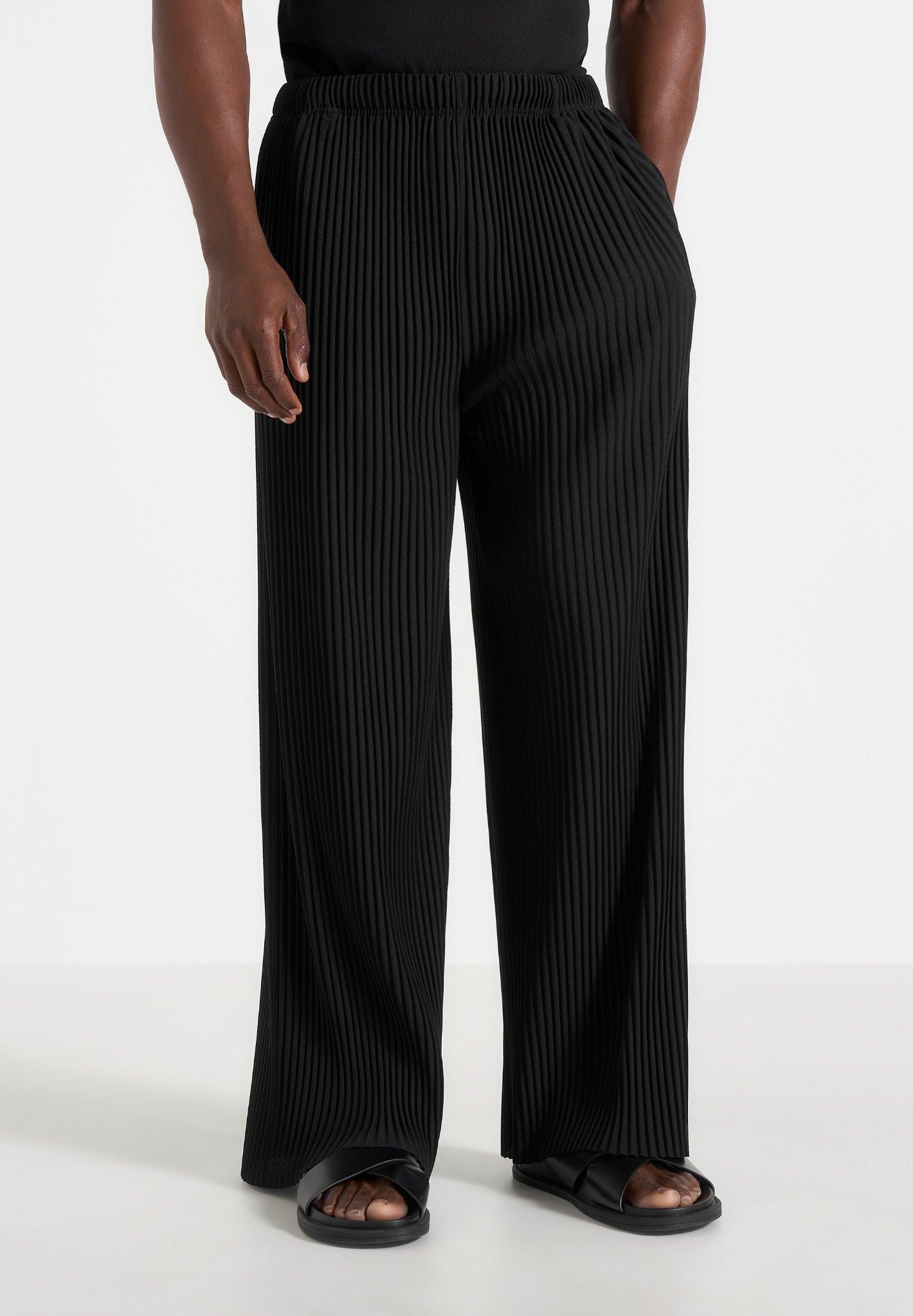 Jonas - Pleated Wide Leg Trousers - Black