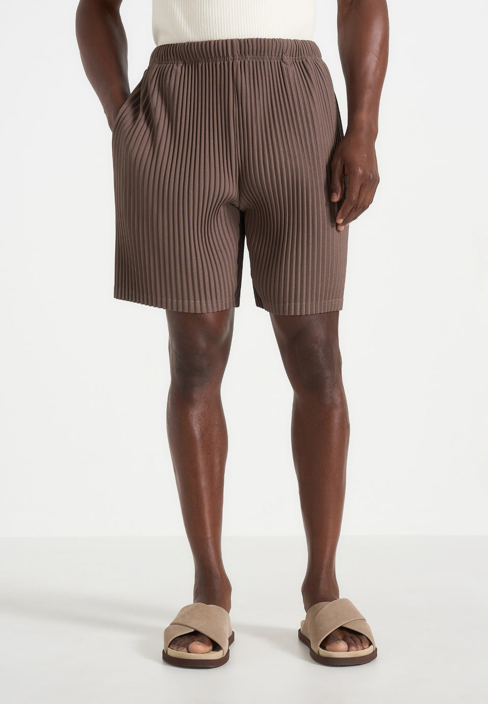drew-pleated-shorts-brown