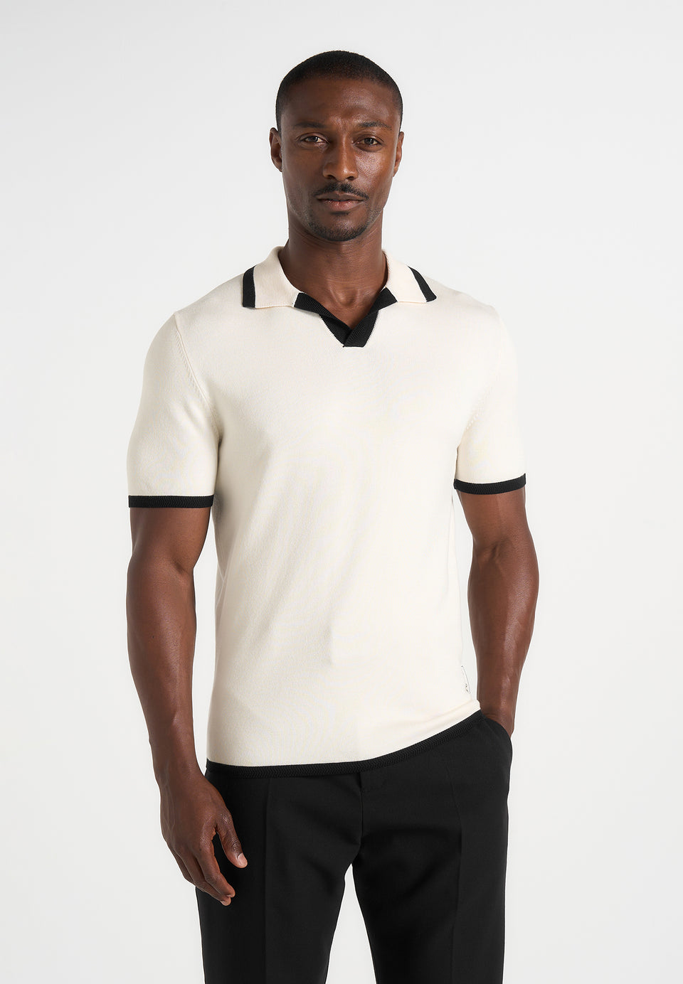 lambert-contrast-detail-knit-polo-shirt-cream