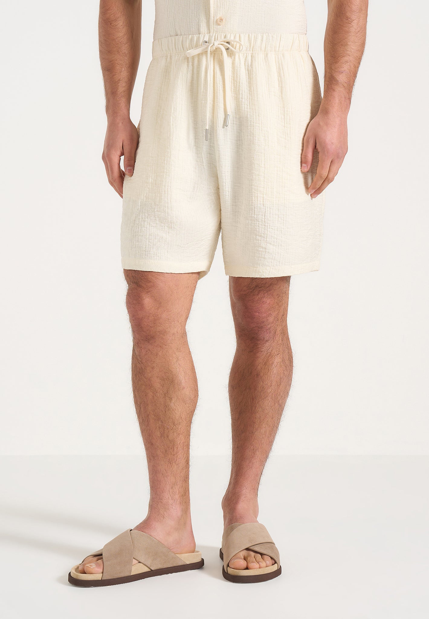 ari-unisex-textured-shorts-cream