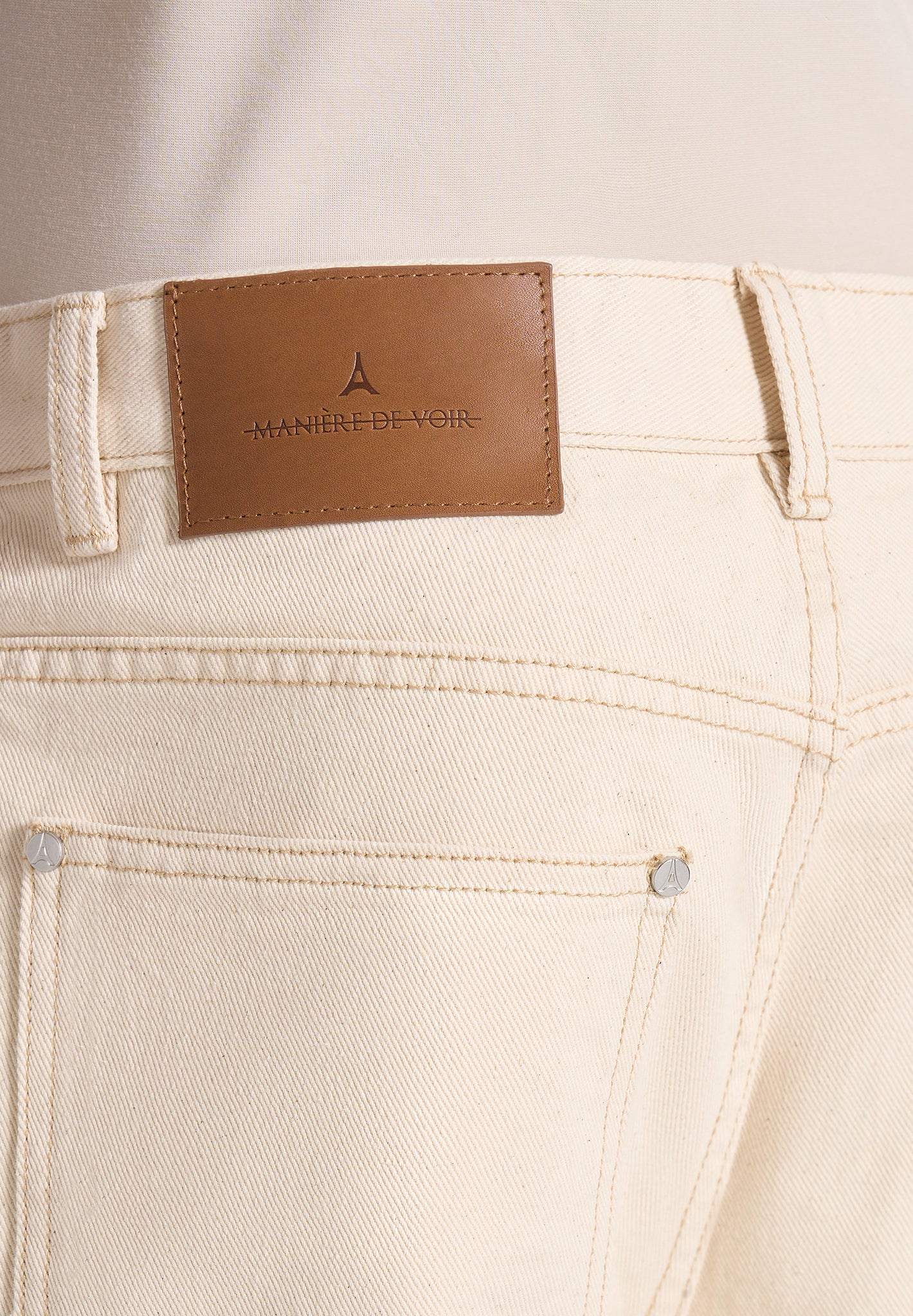 dn002-relaxed-fit-denim-jeans-cream