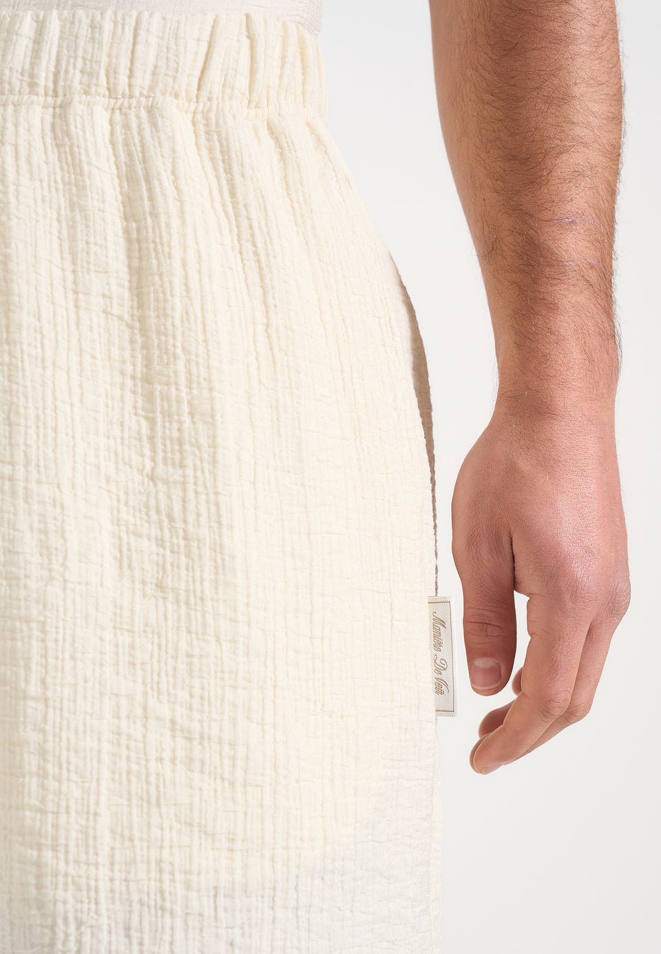 ari-unisex-textured-shorts-cream