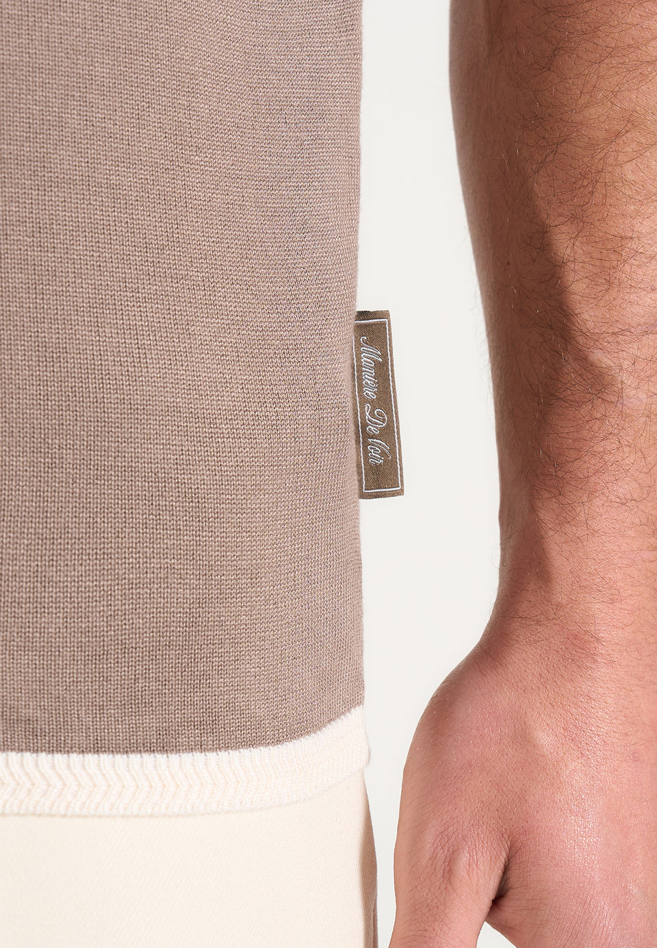 lambert-contrast-detail-knit-polo-shirt-mushroom