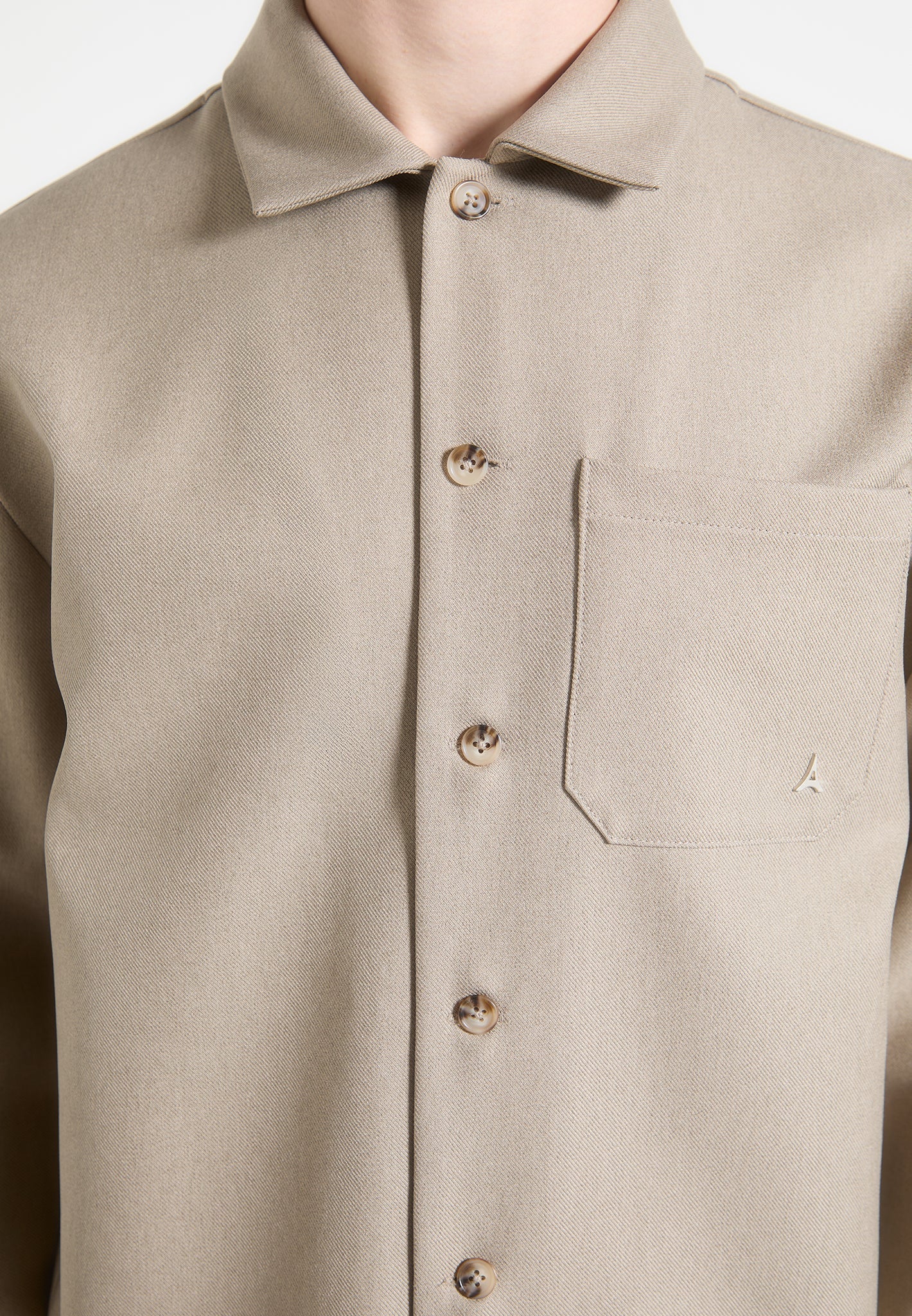 valentin-tailored-overshirt-beige
