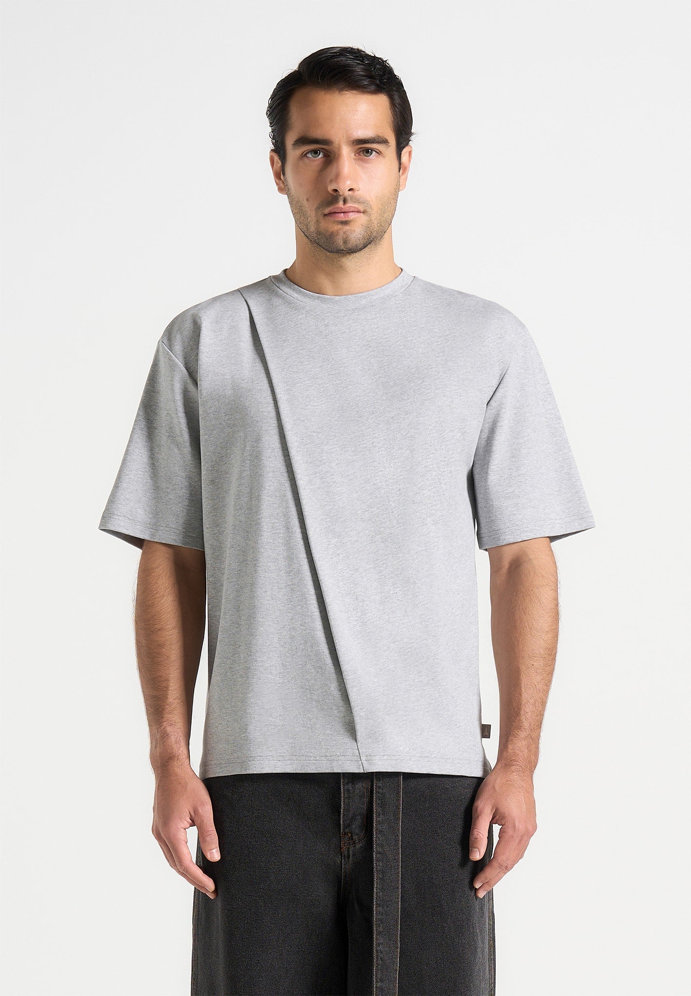 Hugo - Relaxed Fit Cotton T-Shirt With Pleat - Grey