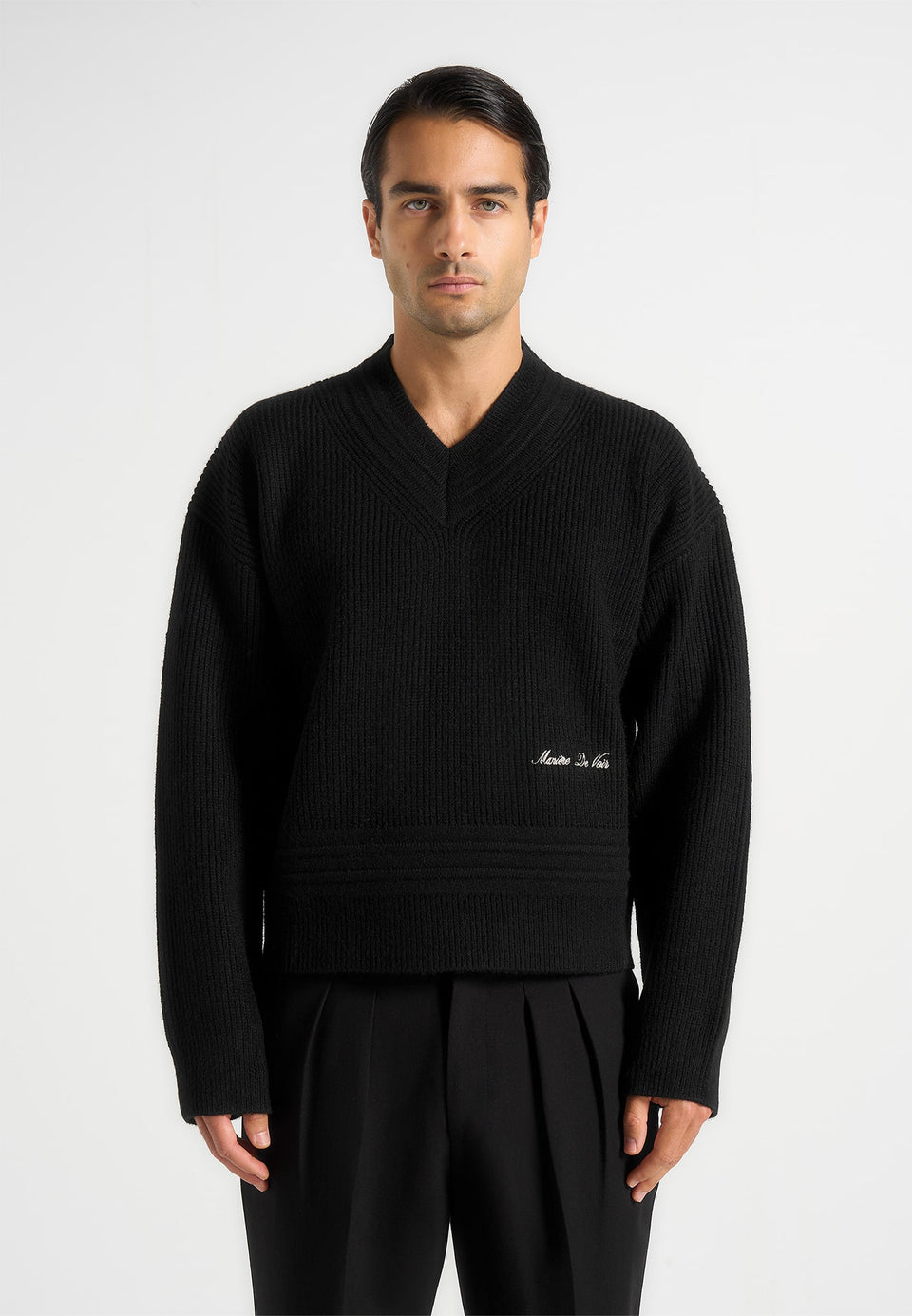 remi-v-neck-signature-knit-jumper-black