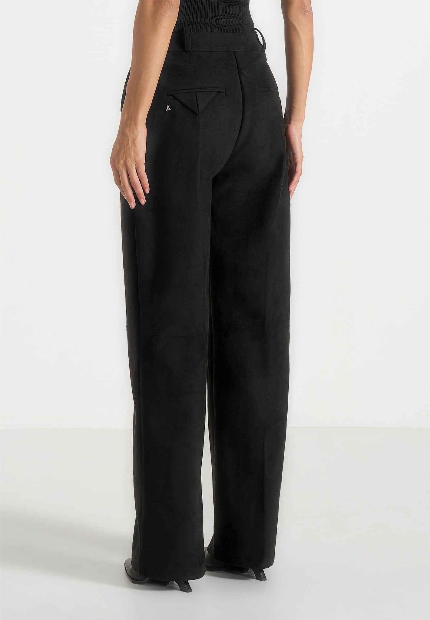 Solène - Suede Wide Leg Pleated Trousers - Black