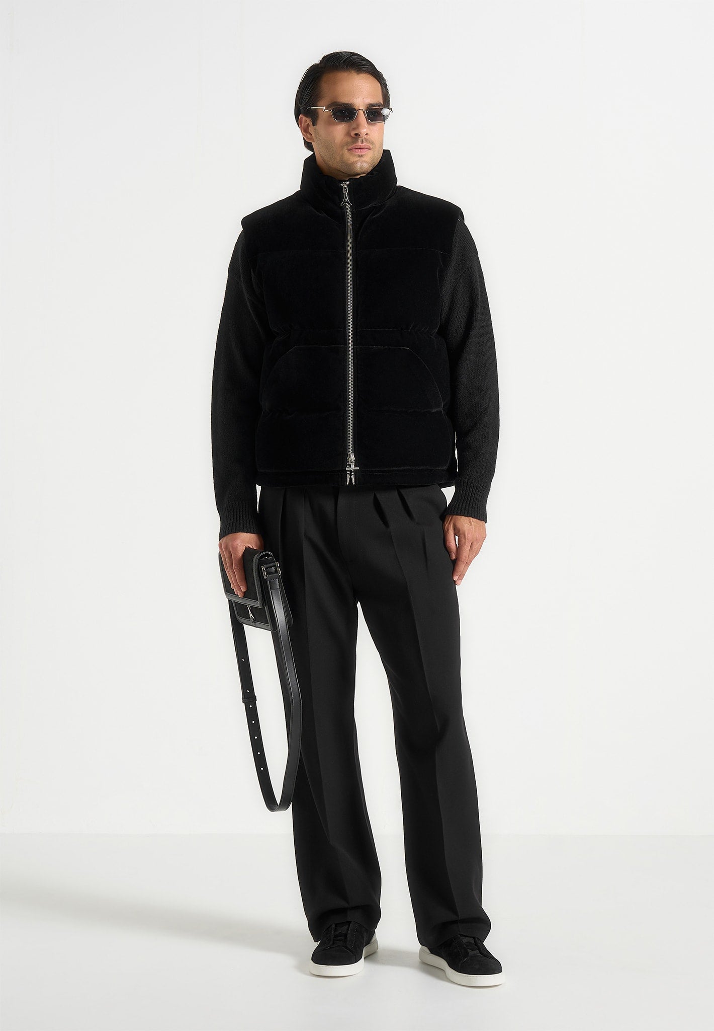 manu-velvet-puffer-gilet-black