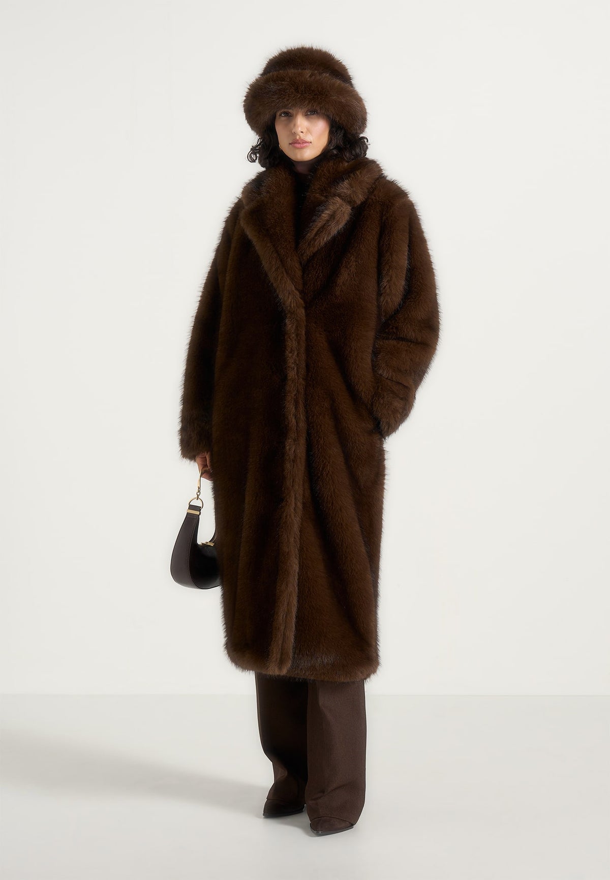 Ilya - Oversized Fur Hat - Brown