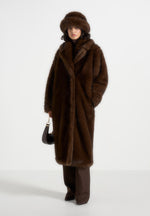 Ilya - Oversized Fur Hat - Brown