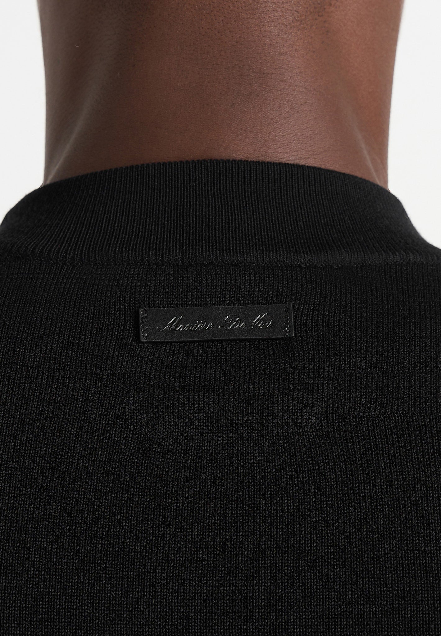 KW003 - Fitted Mock Neck Wool-Blend Jumper - Black