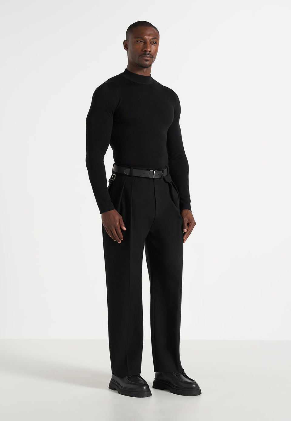 KW003 - Fitted Mock Neck Wool-Blend Jumper - Black