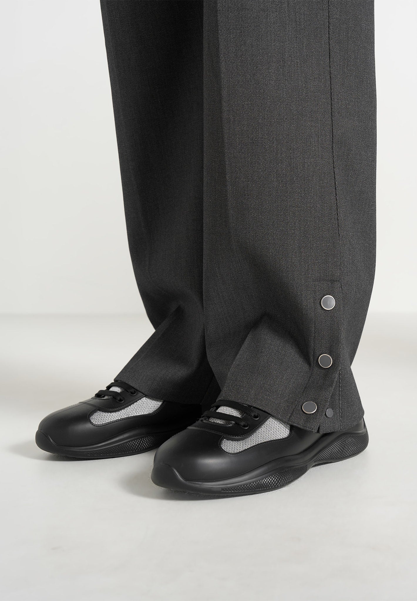 Boris - Tailored Button Cuff Trousers - Grey