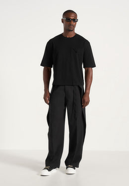 Leon - Boxy Cropped T-Shirt - Black
