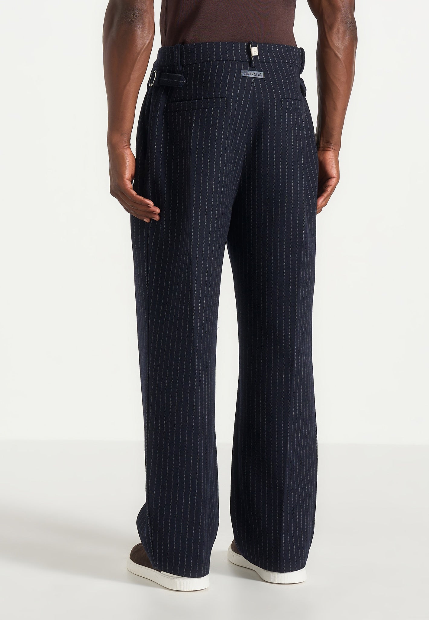 Dorian - Pinstripe Wool Pleated Trousers - Navy