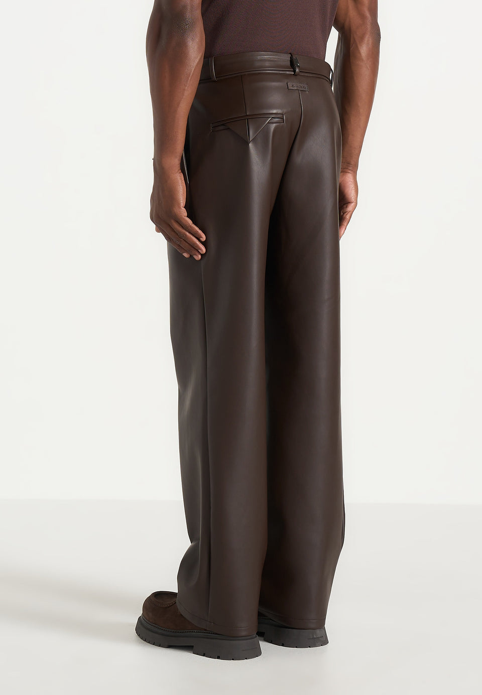 Serge - Relaxed Fit Leather Pleated Trousers - Brown