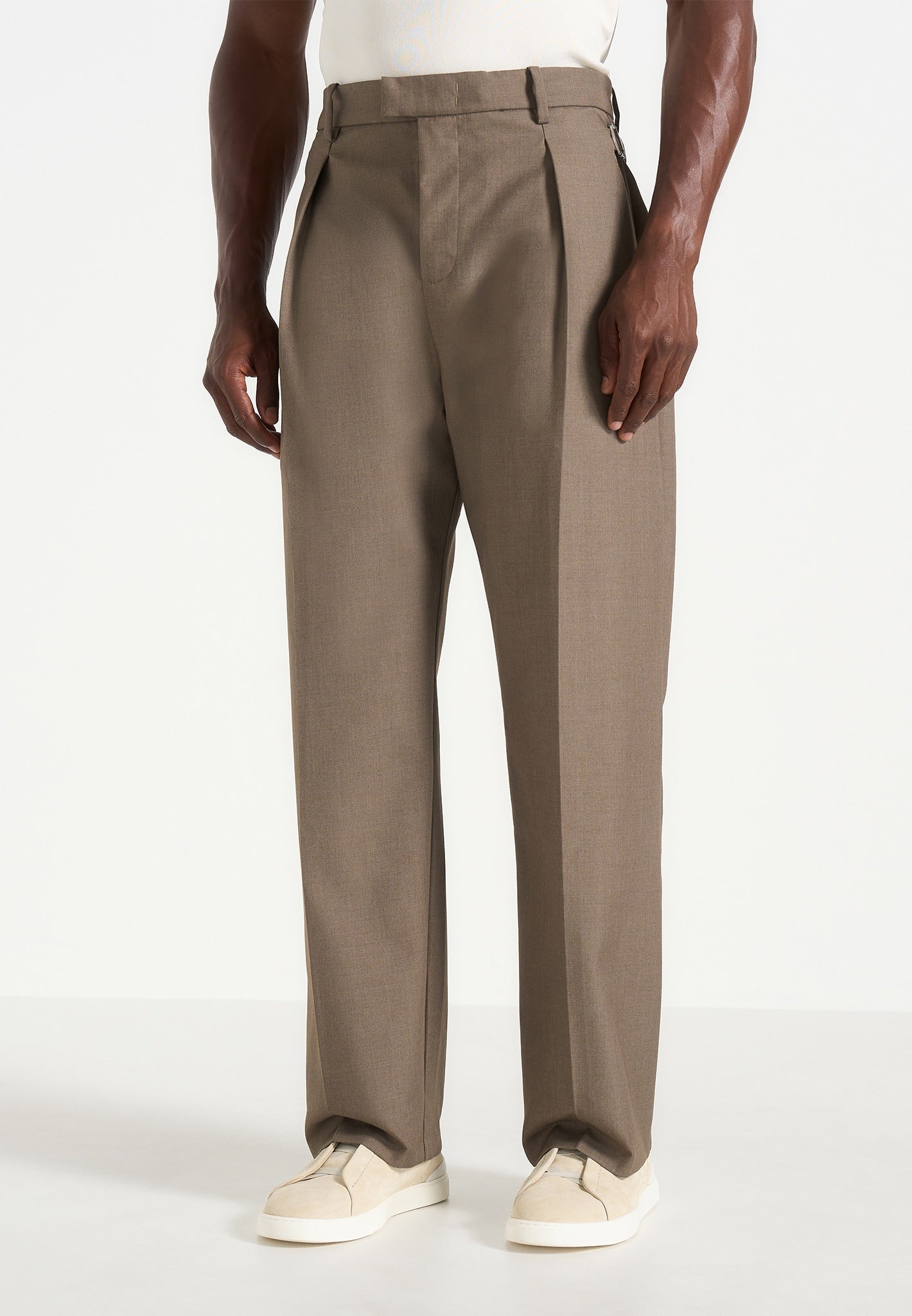 Dorian - Pleated Tailored Trousers - Khaki
