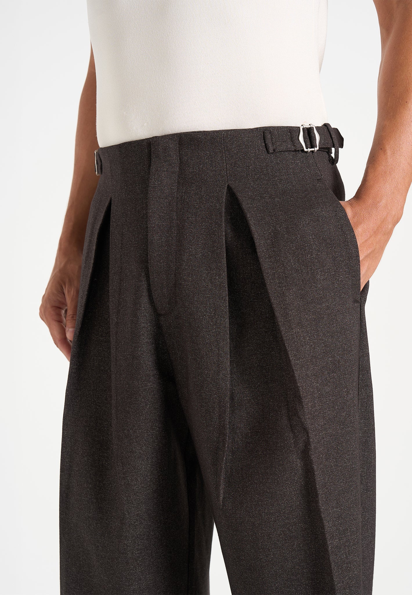 Lior - Box Pleat Hatched Wide Leg Trousers - Dark Brown