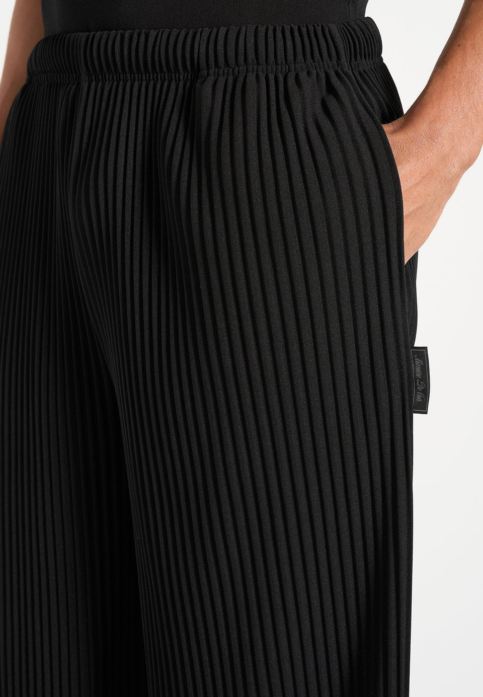 Jonas - Pleated Wide Leg Trousers - Black