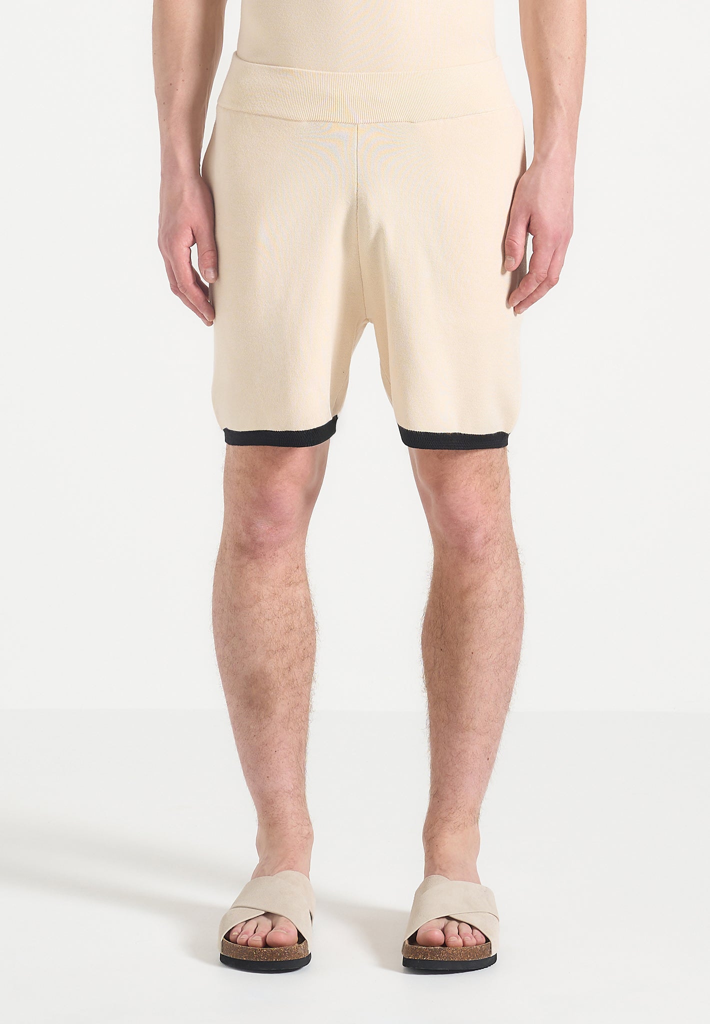 contrast-detail-knit-shorts-cream