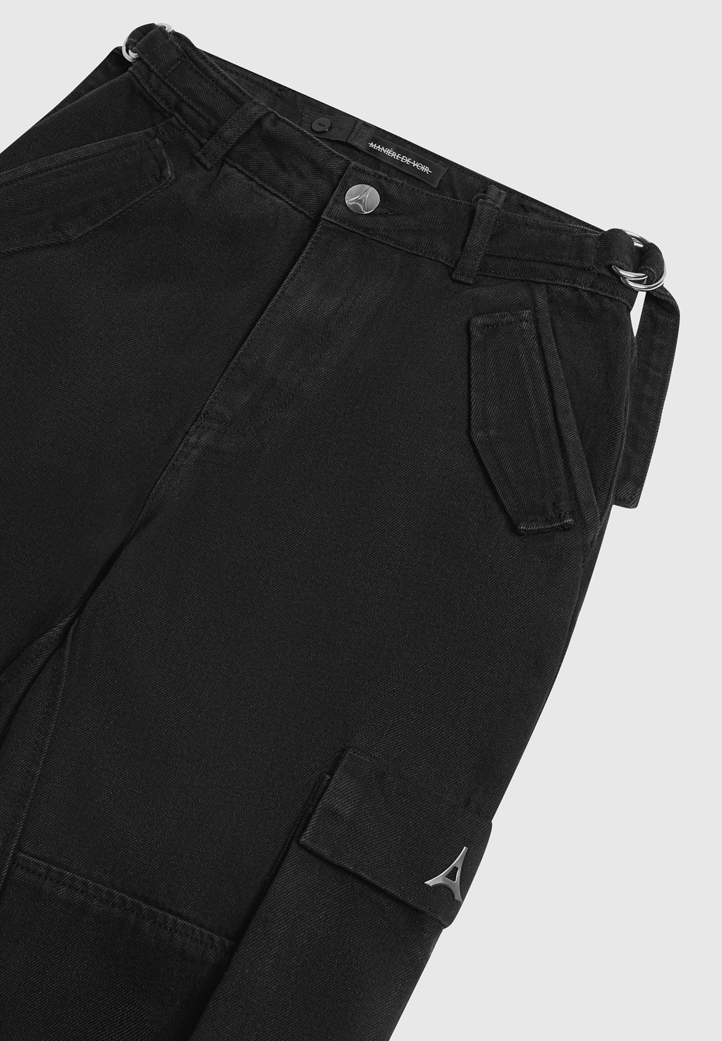 mid-rise-cargo-pants-black-1