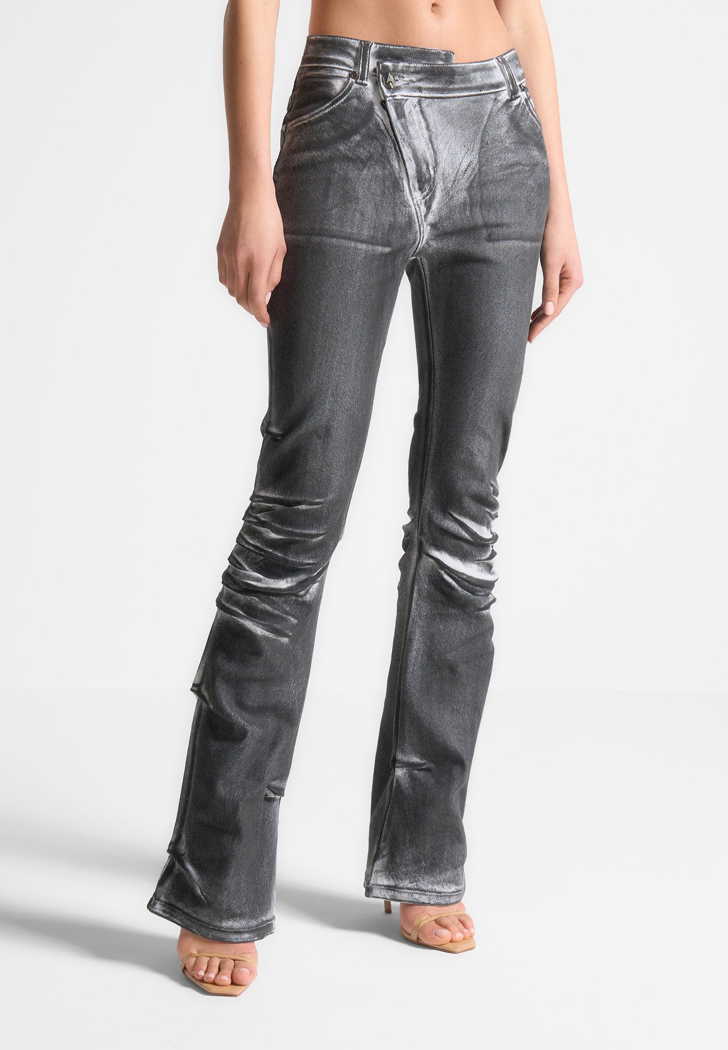 oil-print-tacked-fit-and-flare-jeans-white-grey
