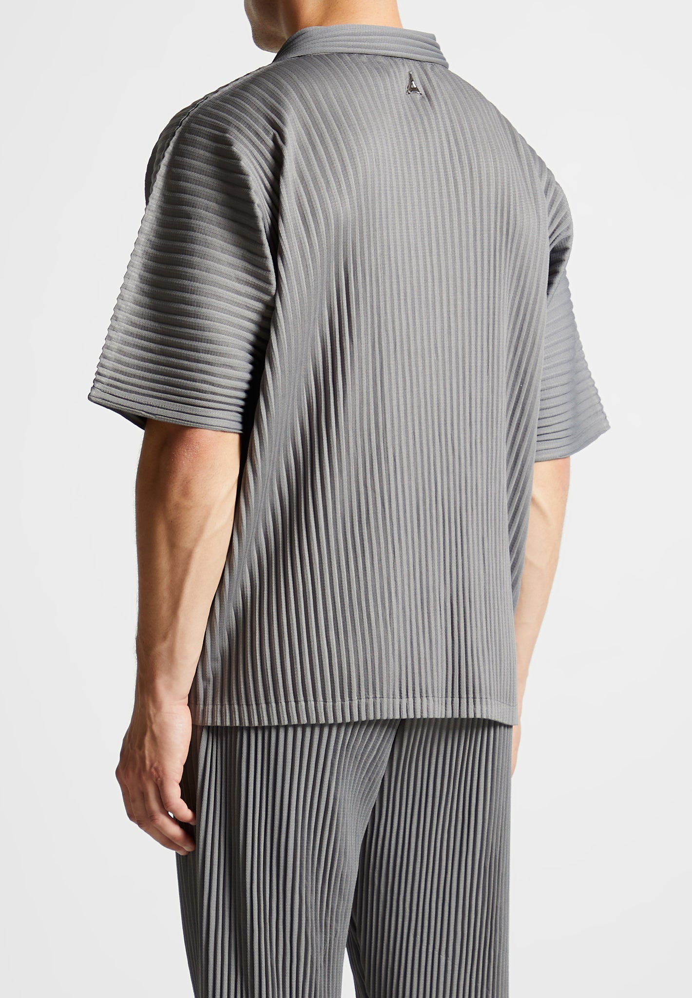 pleated-shirt-grey