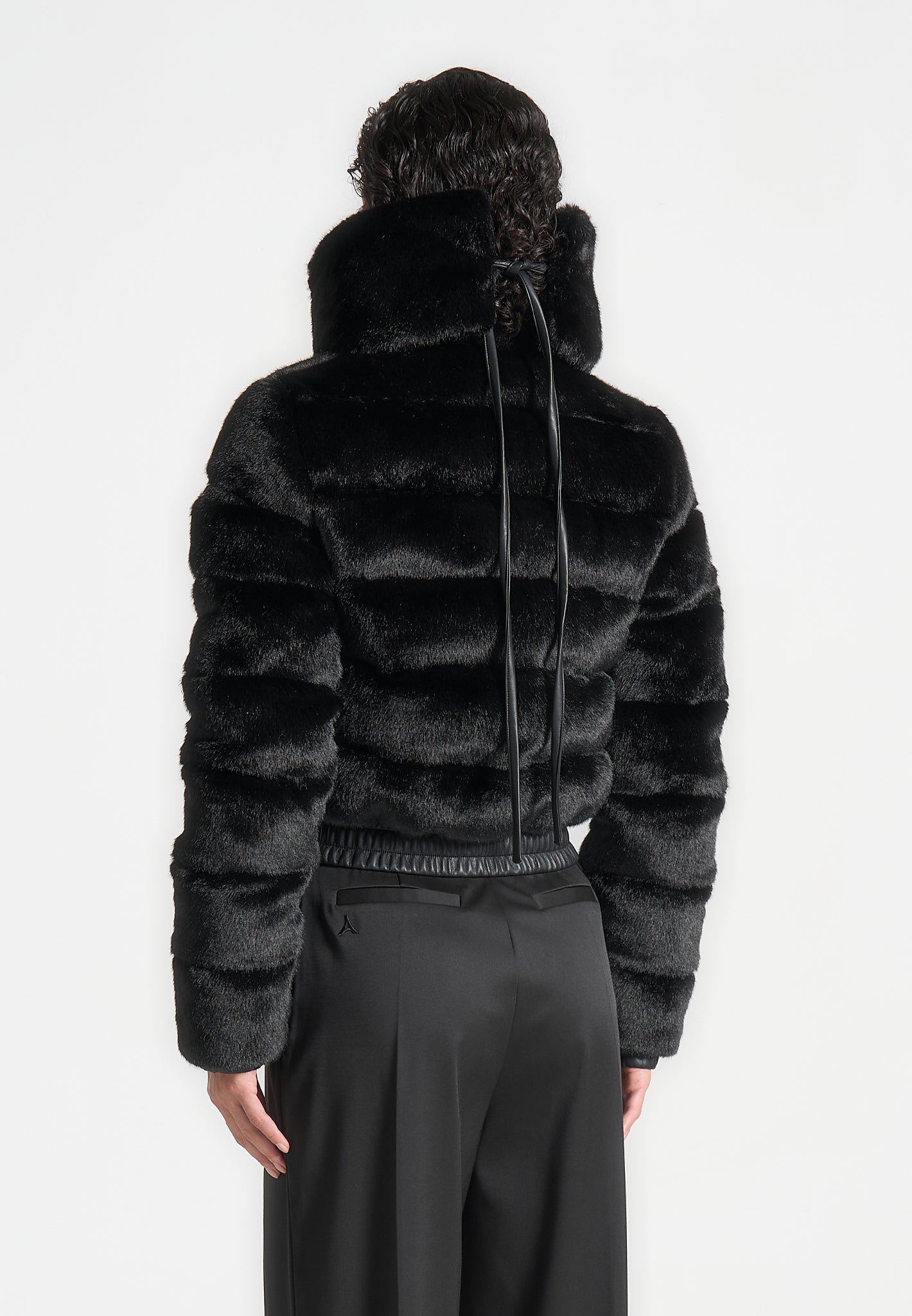 plush-ribbed-jacket-with-neck-scarf-black