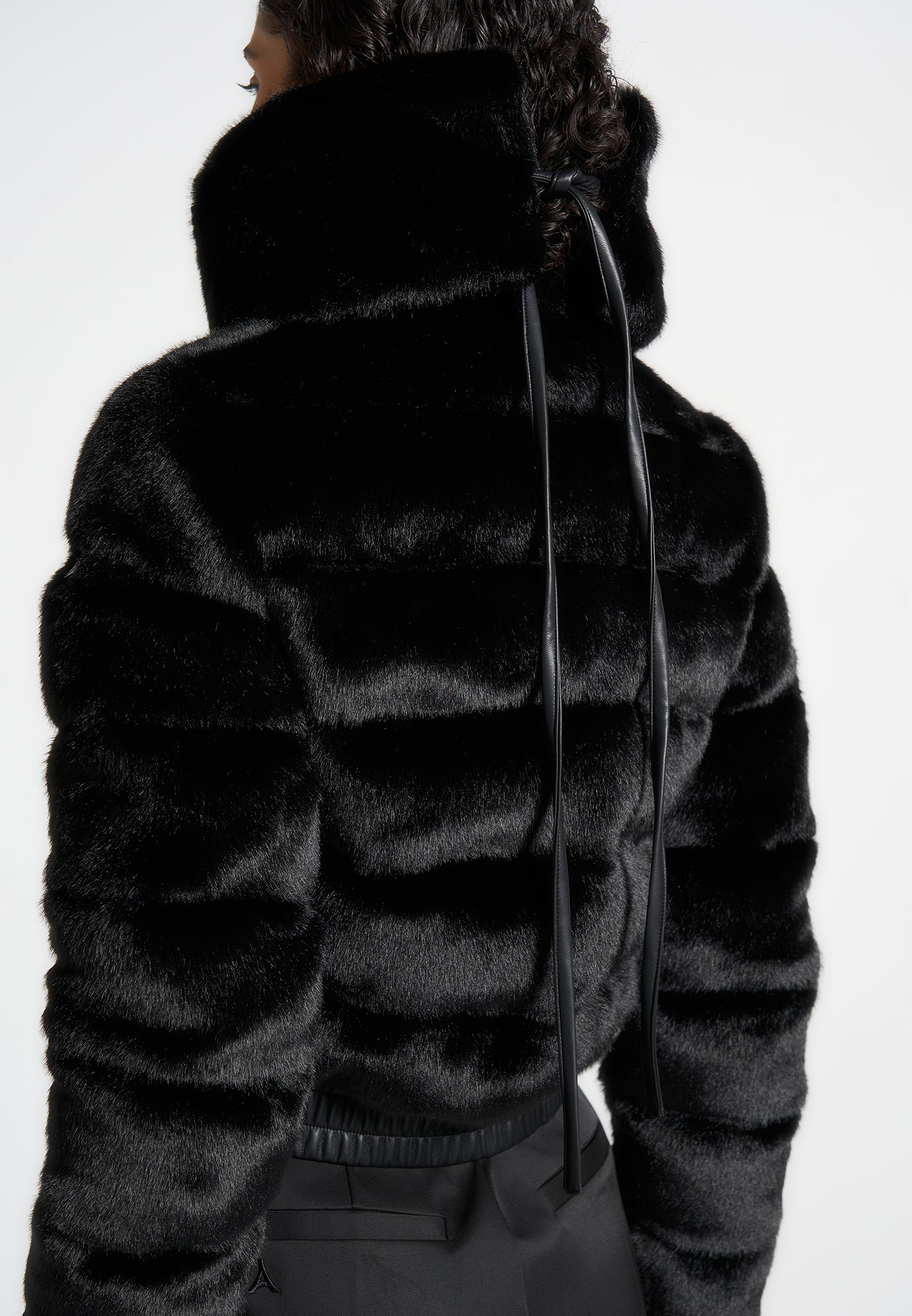 plush-ribbed-jacket-with-neck-scarf-black