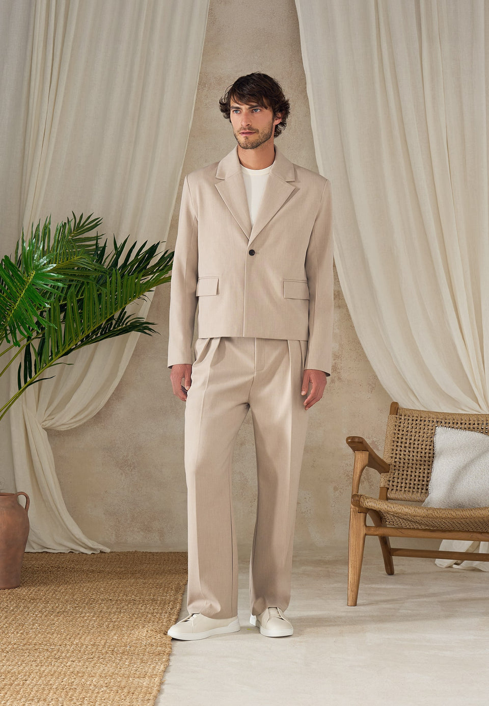silas-tailored-cropped-blazer-beige