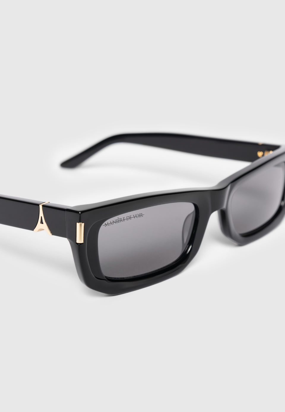 milan-curved-frame-sunglasses-black