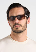 Milan - Curved-Frame Sunglasses - Brown