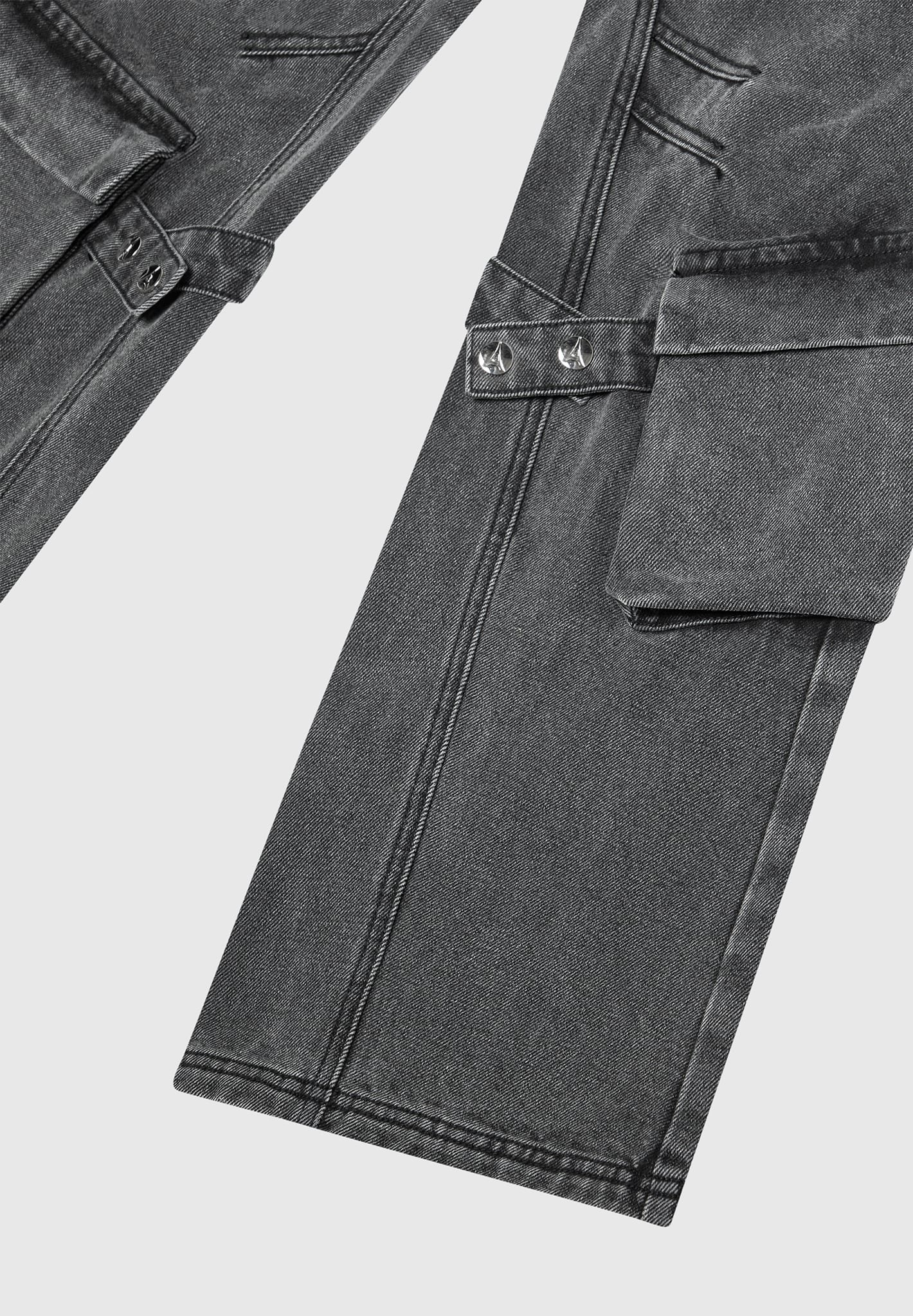 strap-detail-cargo-jeans-washed-grey