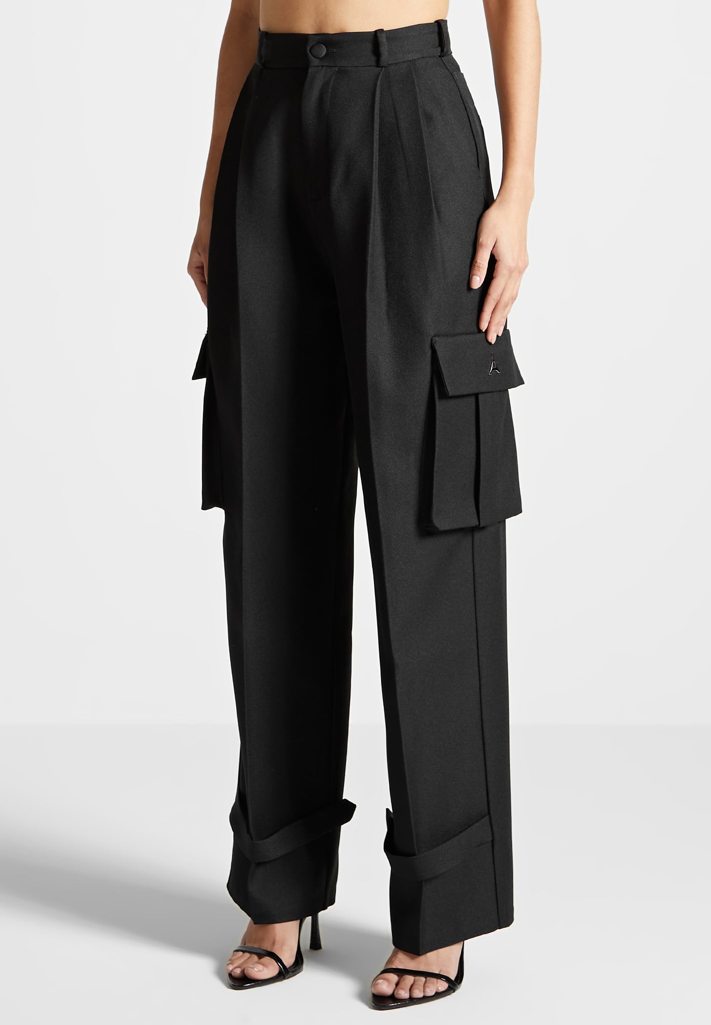 tailored-pleated-cargo-trousers-black